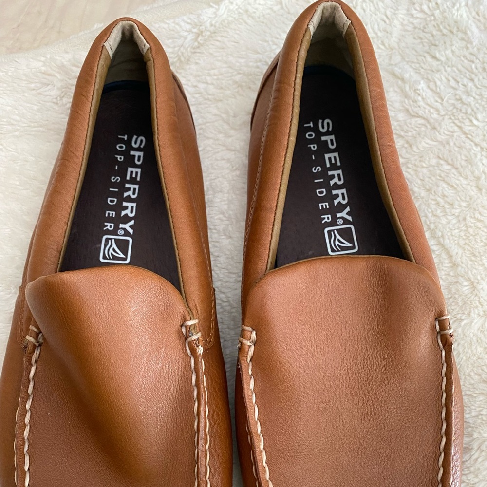 Sperry wave driver leather like new worn once